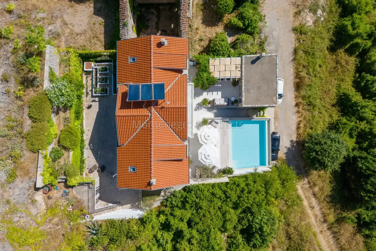 Дом на полуострове Луштица, Черногория, 337 м² - фото 2