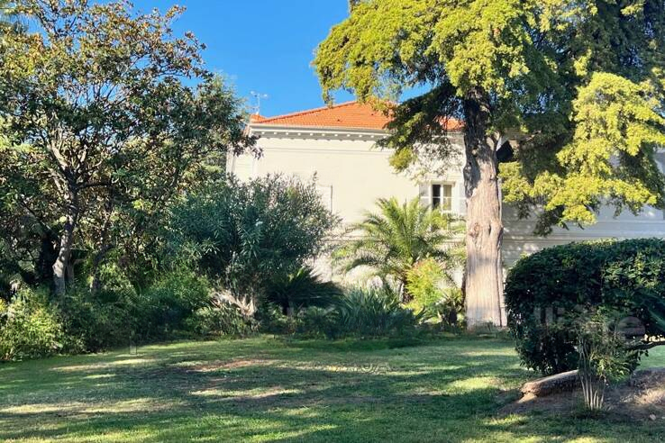 Квартира в Каннах, Франция, 39 м² - фото 2