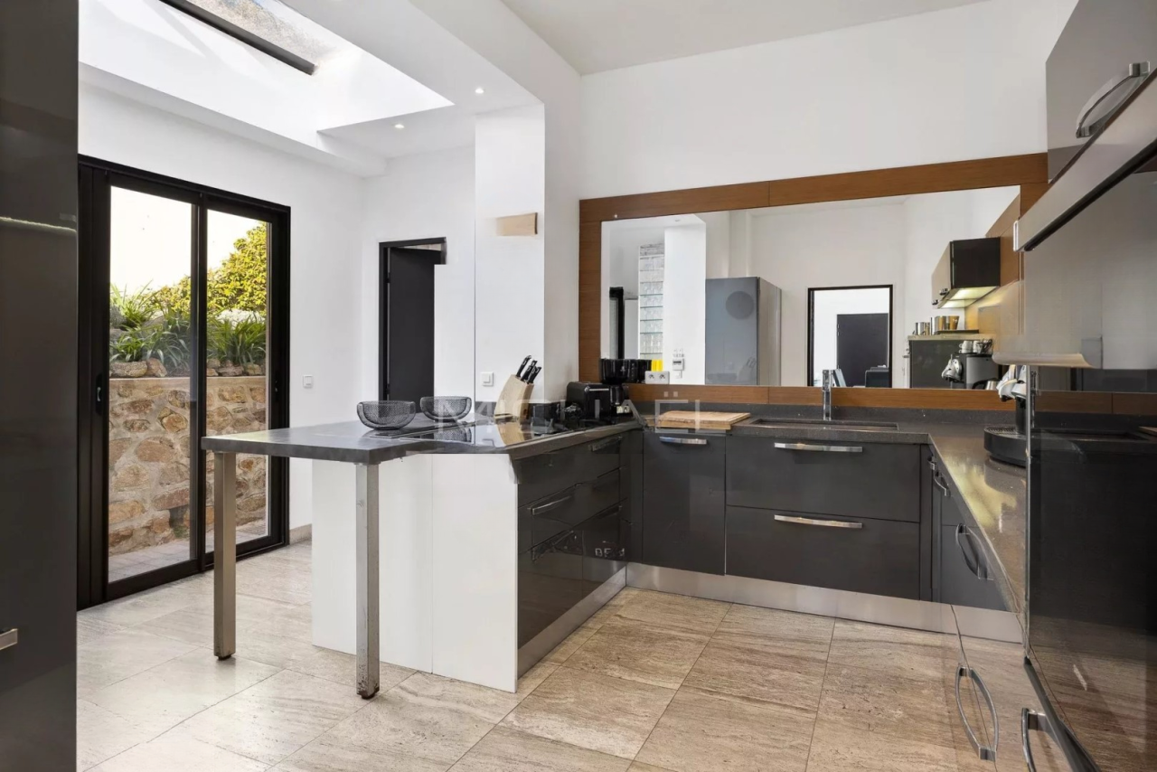 Квартира в Каннах, Франция, 300 м² - фото 6