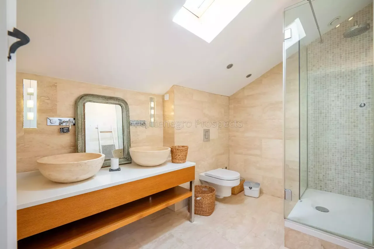 Дом на полуострове Луштица, Черногория, 337 м² - фото 17