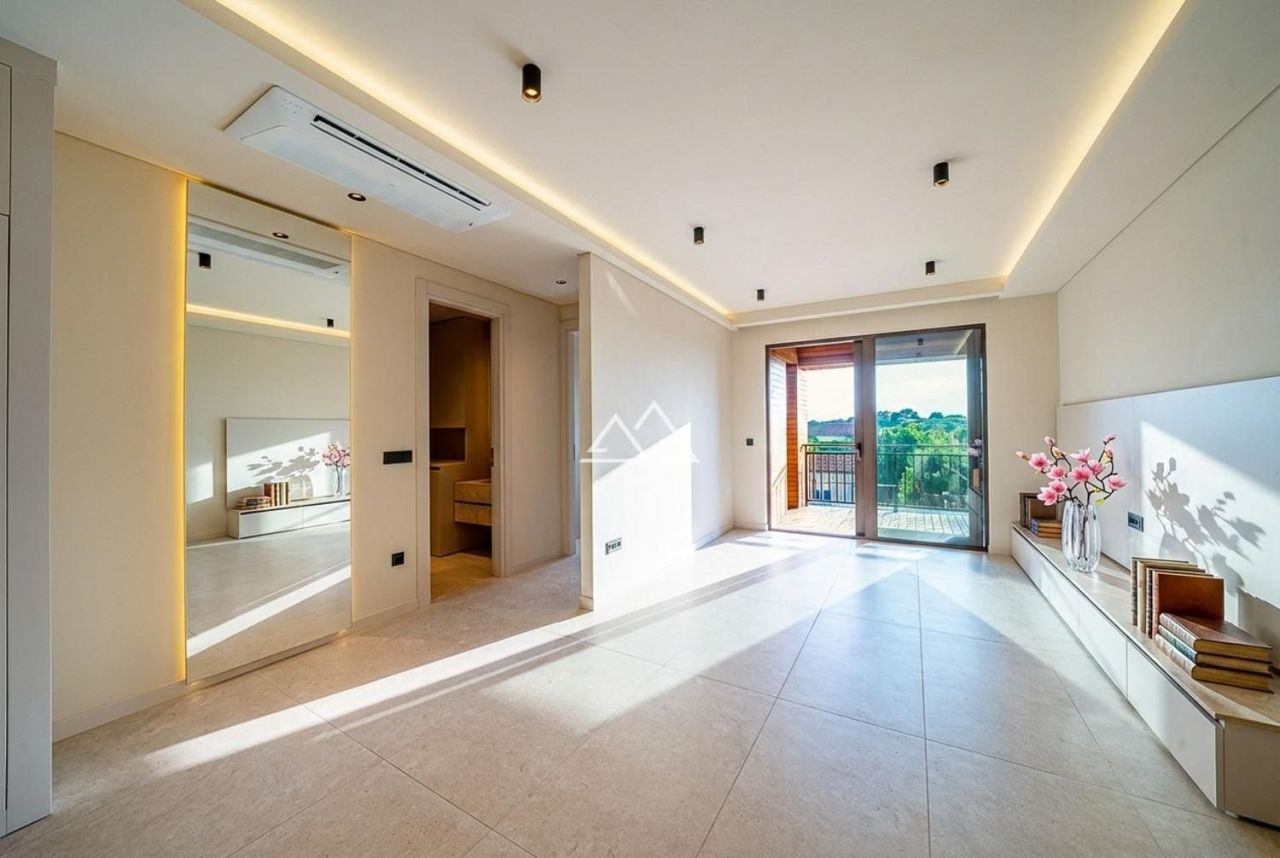 Апартаменты в Тивате, Черногория, 45 м² - фото 8