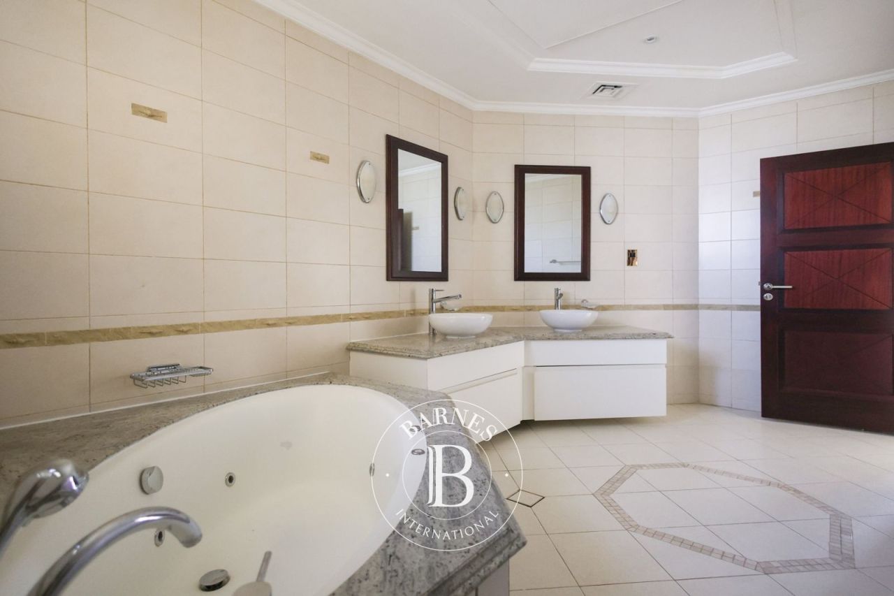 Вилла в Дубае, ОАЭ, 557.4 м² - фото 15