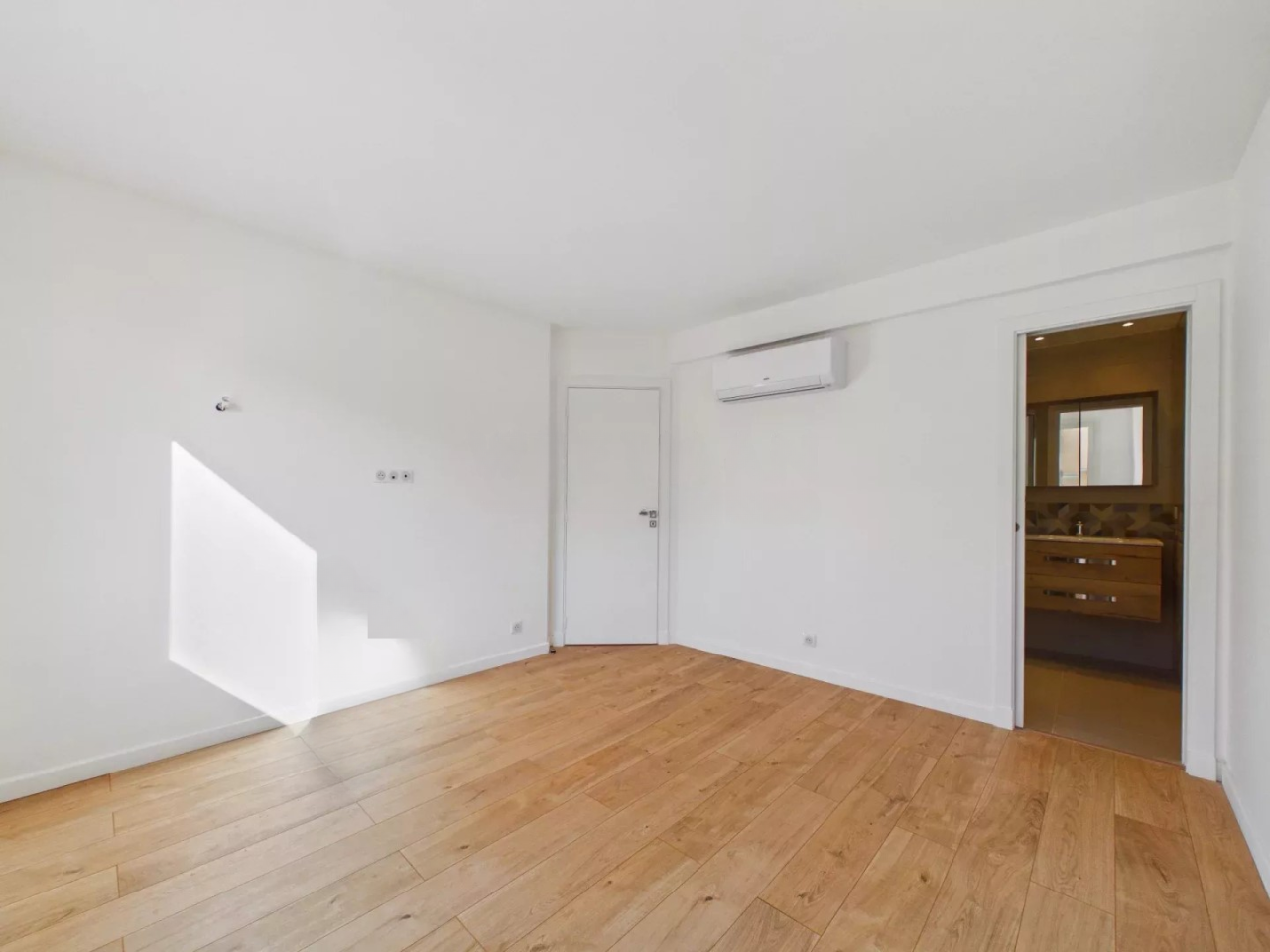 Квартира в Каннах, Франция, 63 м² - фото 19