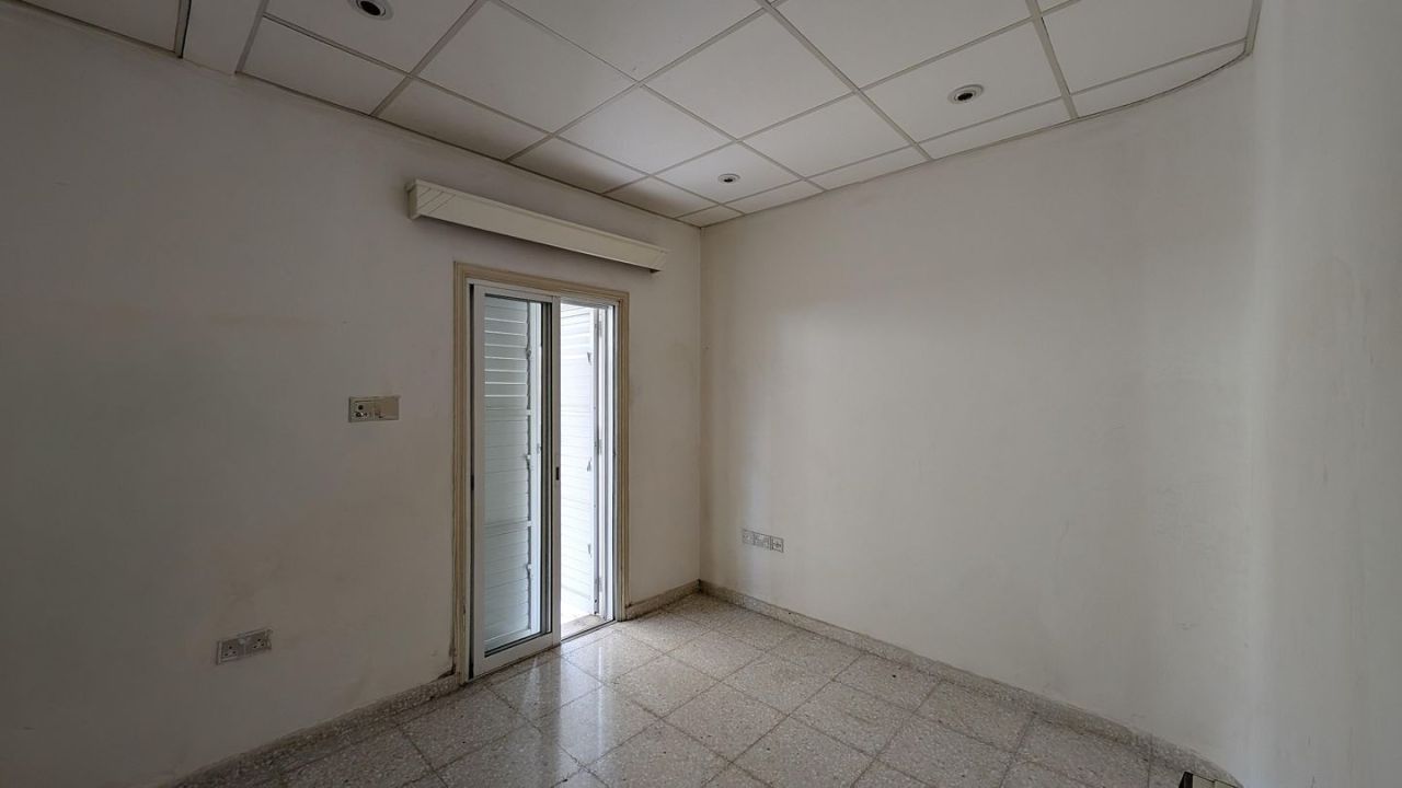 Вилла в Ларнаке, Кипр, 199 м² - фото 11