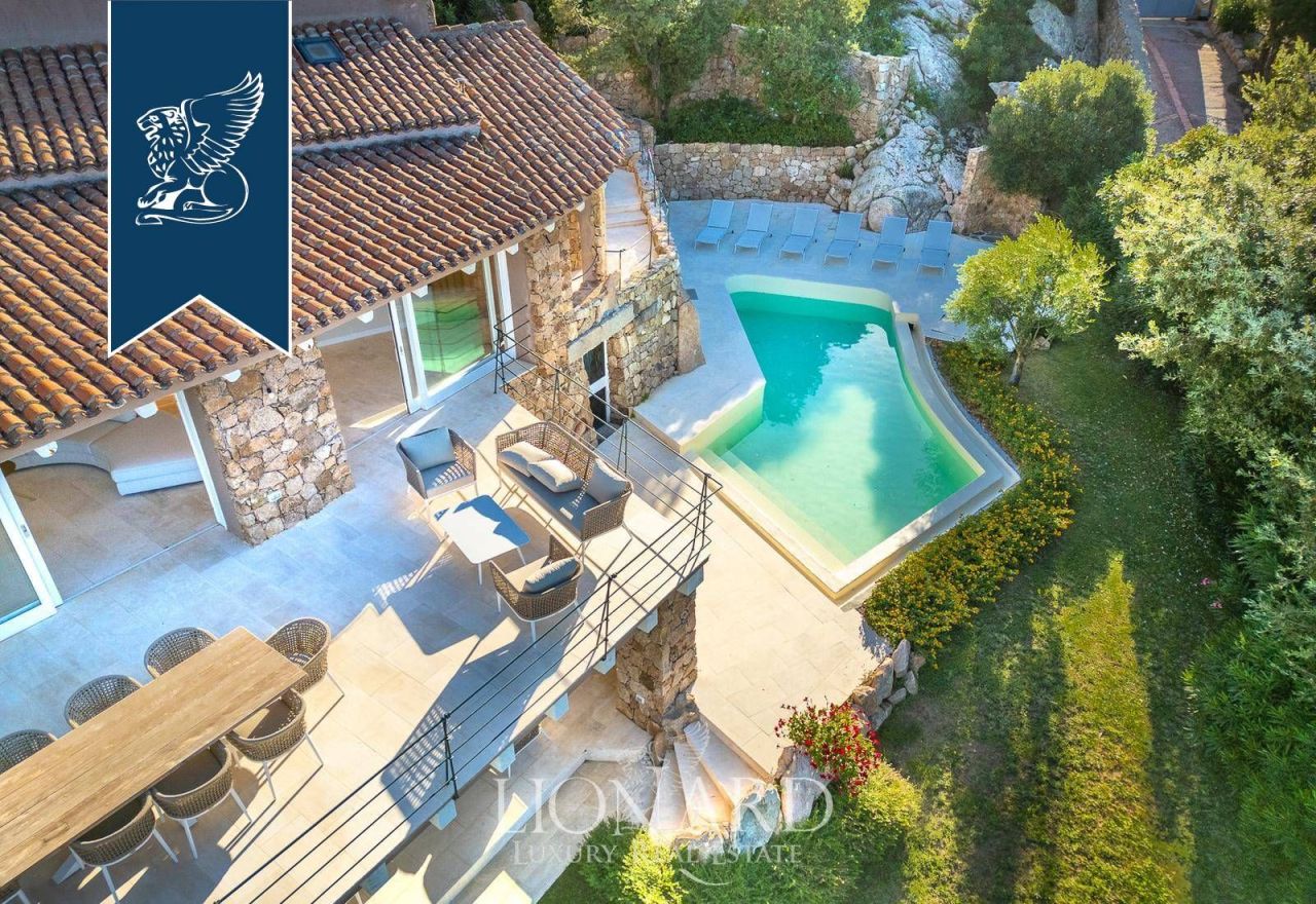 Вилла в Порто Черво, Италия, 220 м² - фото 3