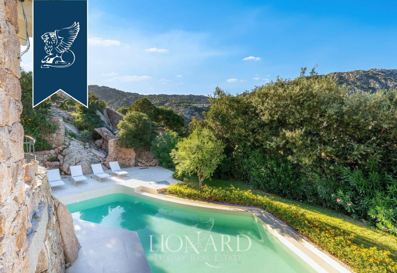 Вилла в Порто Черво, Италия, 220 м² - фото 12