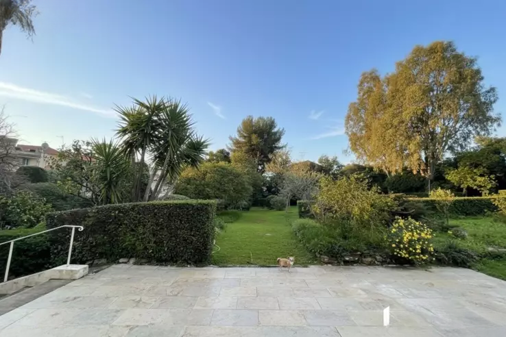 Квартира в Каннах, Франция, 40 м² - фото 1