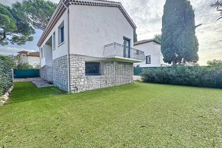 Квартира в Каннах, Франция, 128 м² - фото 1