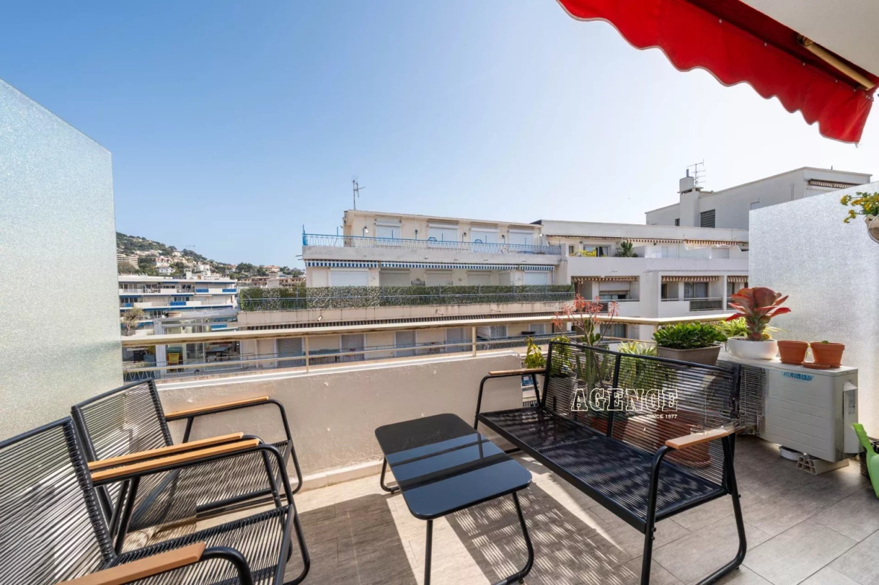 Квартира в Каннах, Франция, 48 м² - фото 1