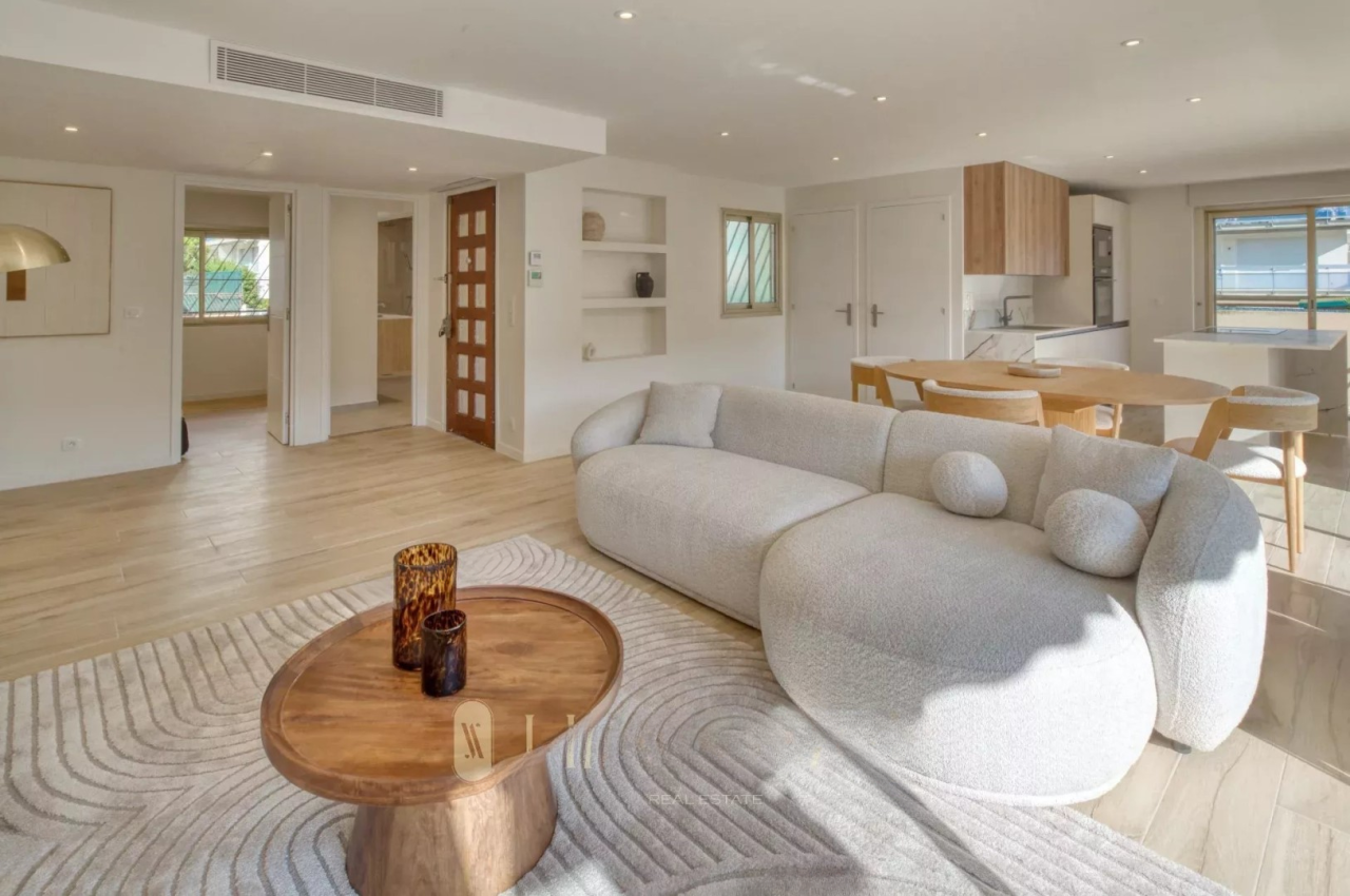 Квартира в Каннах, Франция, 95 м² - фото 1