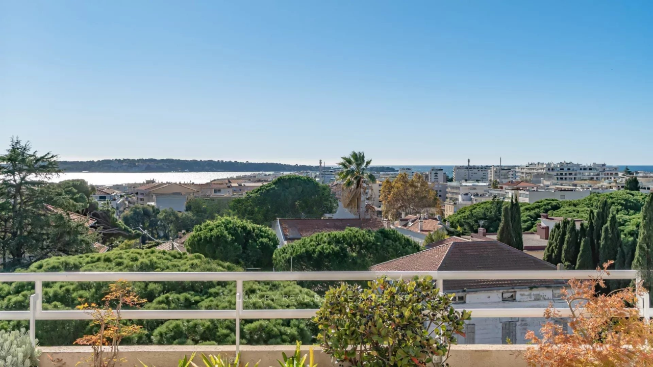 Квартира в Каннах, Франция, 174 м² - фото 2