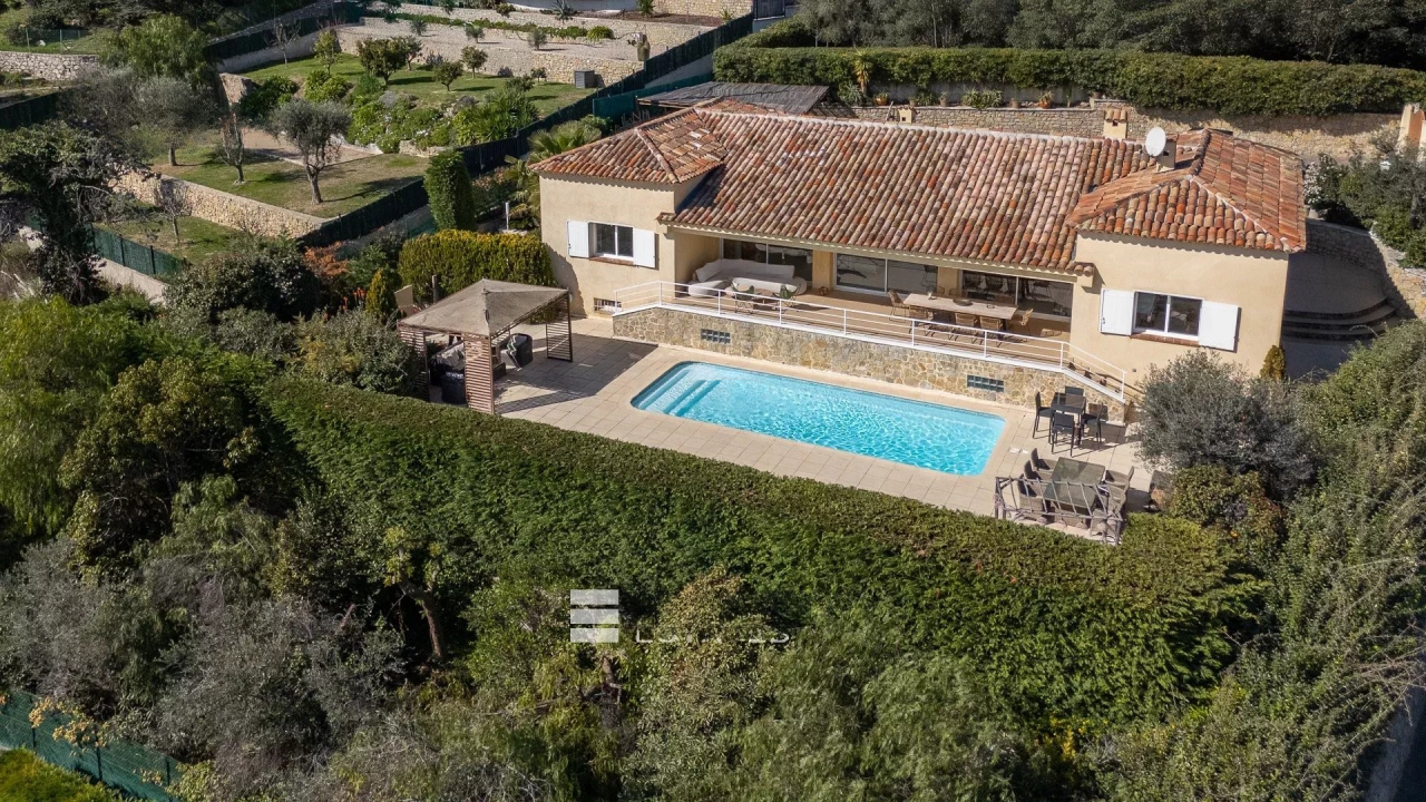 Квартира в Каннах, Франция, 235 м² - фото 2