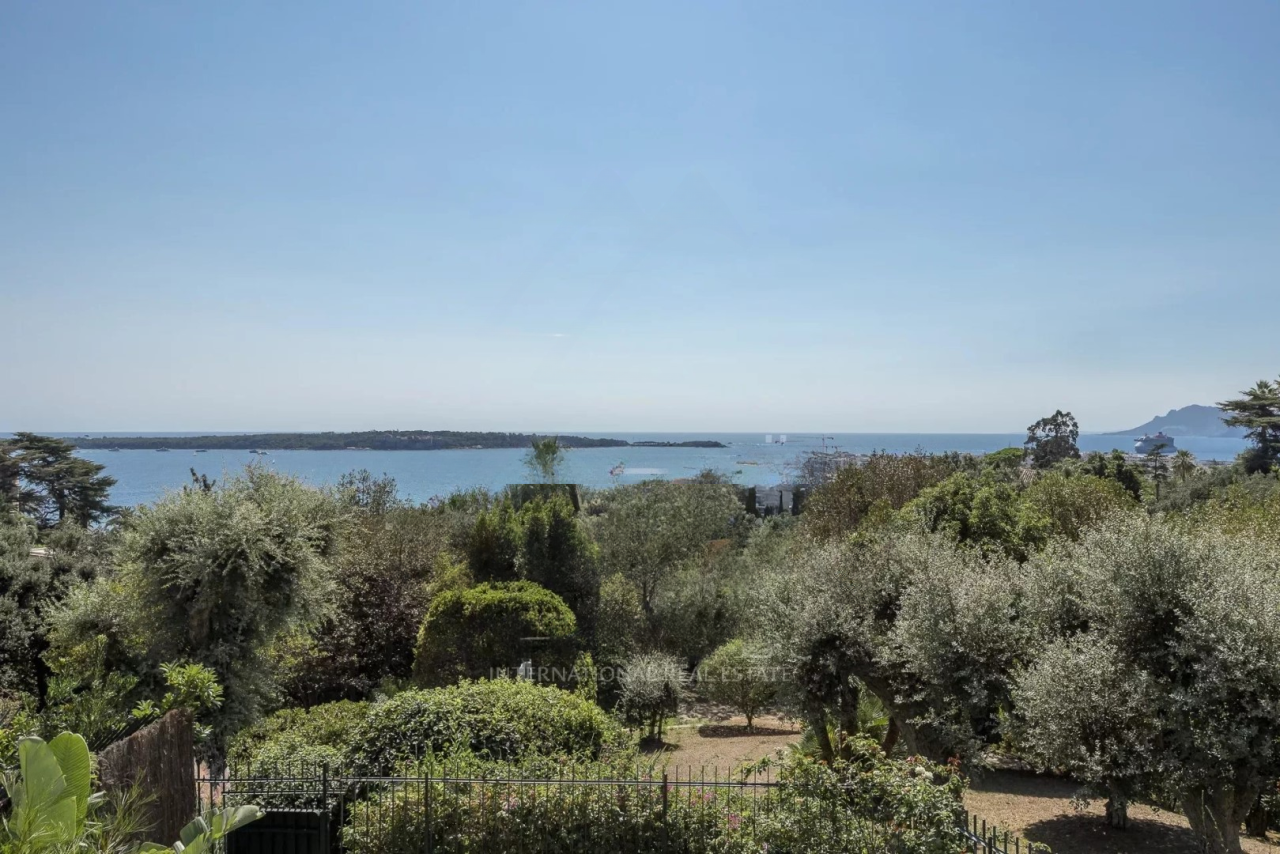 Квартира в Каннах, Франция, 315 м² - фото 2