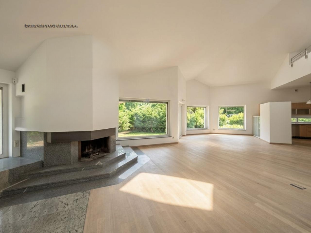 Дом в Тржиче, Словения, 1 106 м² - фото 4