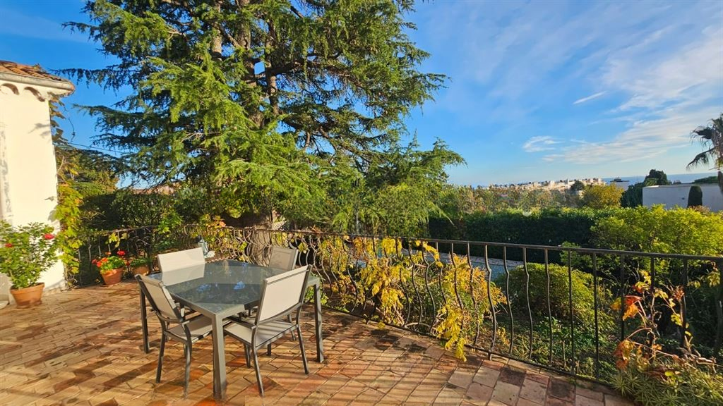 Квартира в Каннах, Франция, 110 м² - фото 9