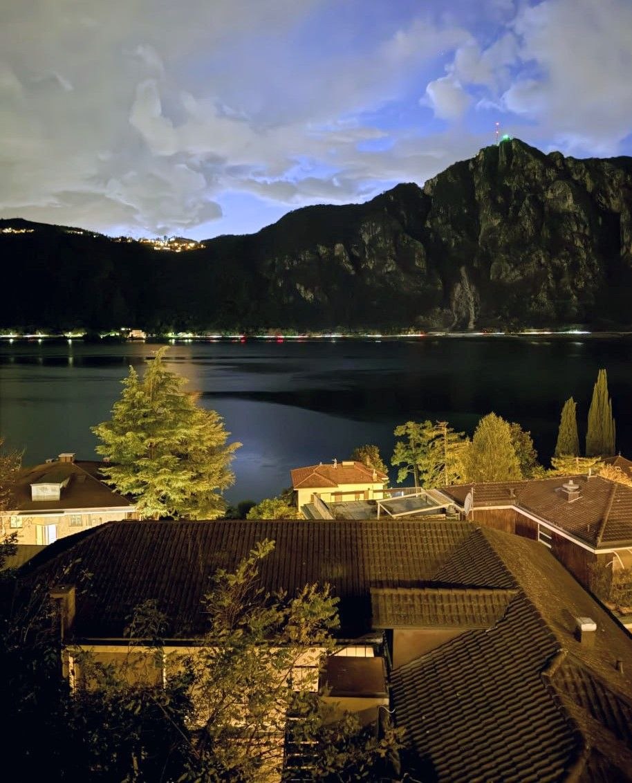 Вилла в Кампионе-д'Италия, Италия, 250 м² - фото 17