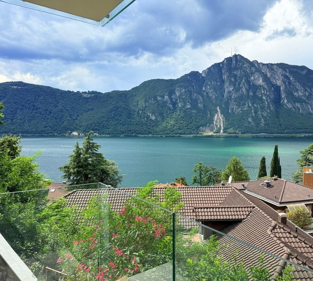 Вилла в Кампионе-д'Италия, Италия, 250 м² - фото 6