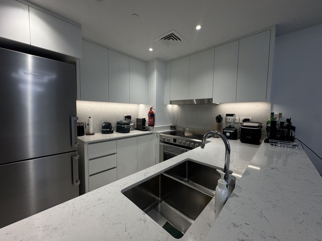 Квартира в Дубае, ОАЭ, 104.2 м² - фото 1