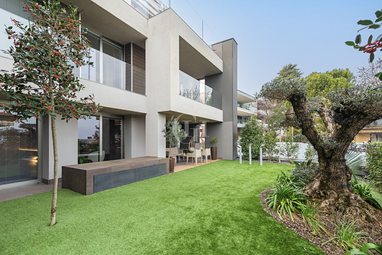 Апартаменты в Дезенцано-дель-Гарда, Италия, 347 м² - фото 2