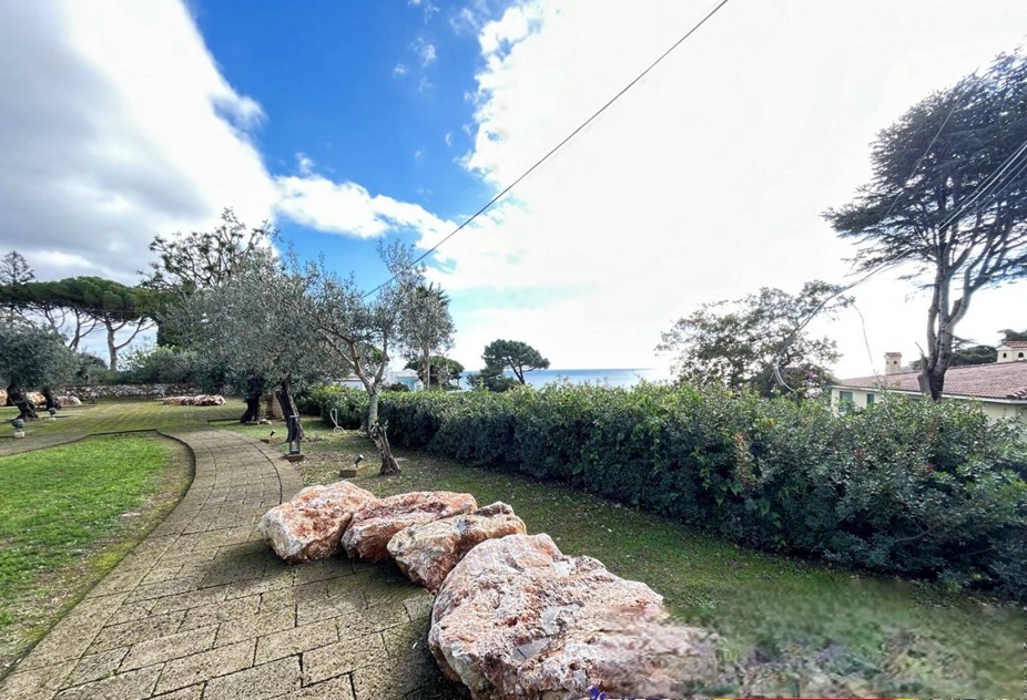 Вилла в Сан-Феличе-Чирчео, Италия, 200 м² - фото 3