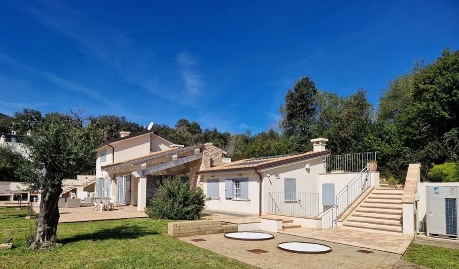 Вилла в Сан-Феличе-Чирчео, Италия, 200 м² - фото 5