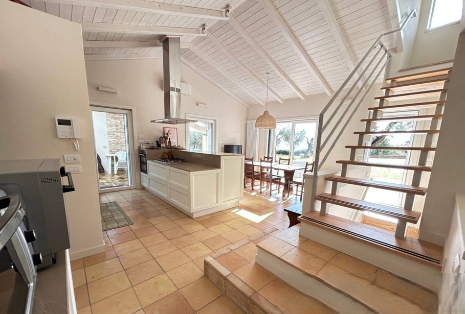 Вилла в Сан-Феличе-Чирчео, Италия, 200 м² - фото 7