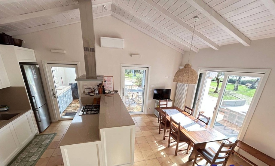 Вилла в Сан-Феличе-Чирчео, Италия, 200 м² - фото 8