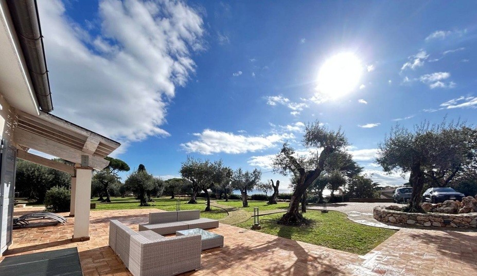 Вилла в Сан-Феличе-Чирчео, Италия, 200 м² - фото 4