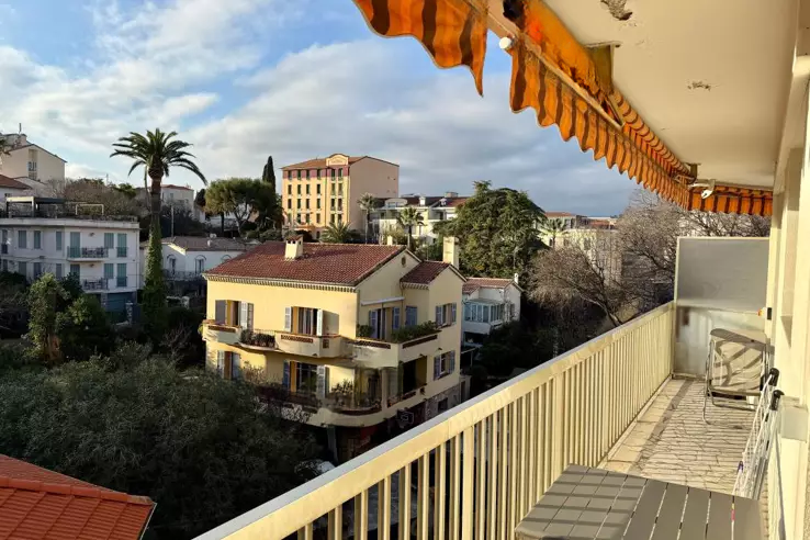 Квартира в Каннах, Франция, 47 м² - фото 1