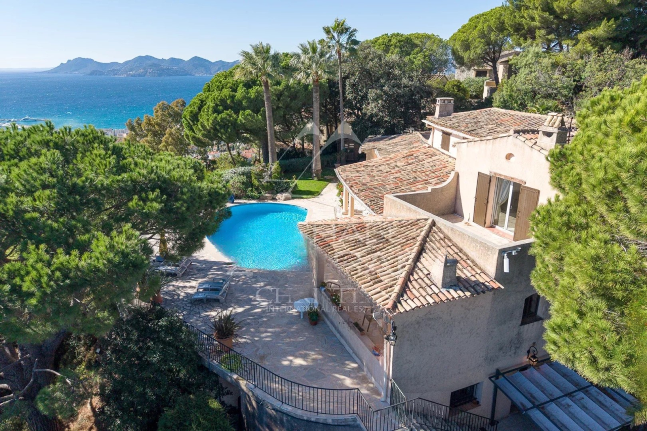 Квартира в Каннах, Франция, 395 м² - фото 1