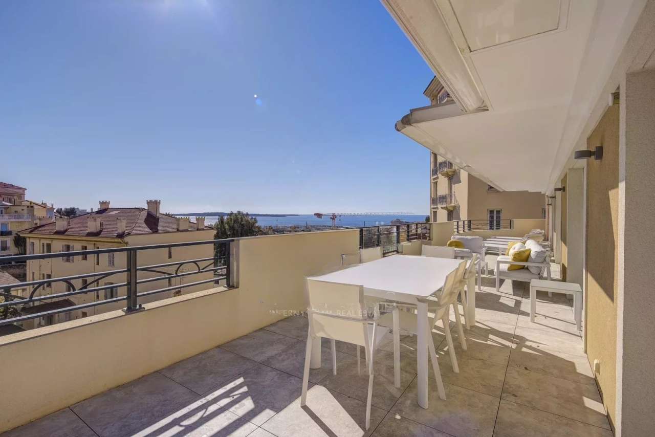 Квартира в Каннах, Франция, 172 м² - фото 1