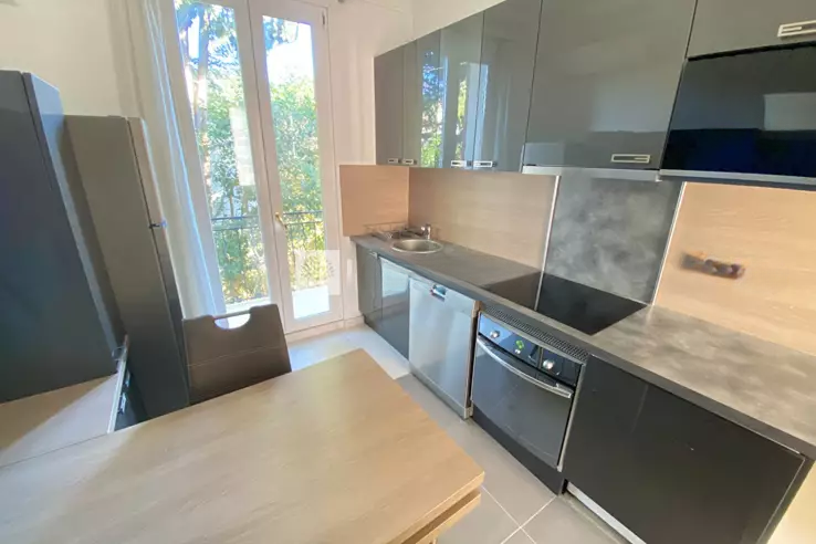 Квартира в Каннах, Франция, 27 м² - фото 1