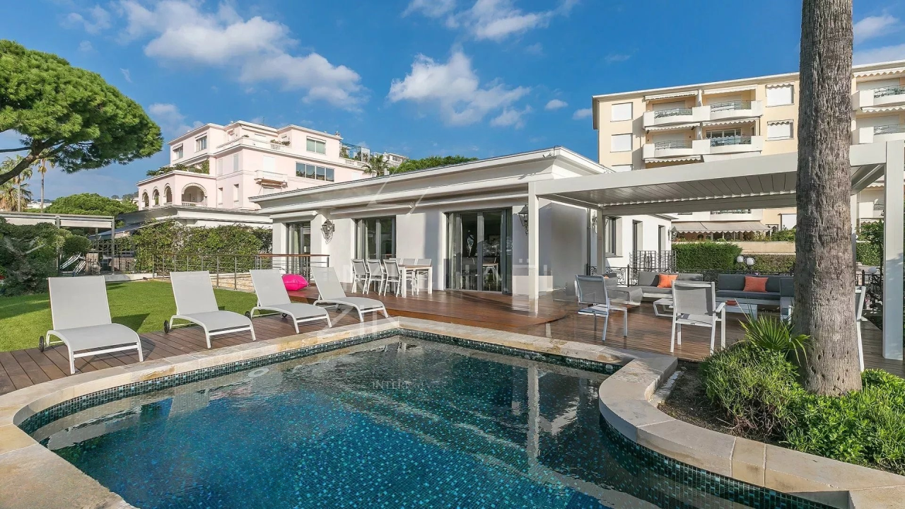 Квартира в Каннах, Франция, 339 м² - фото 1