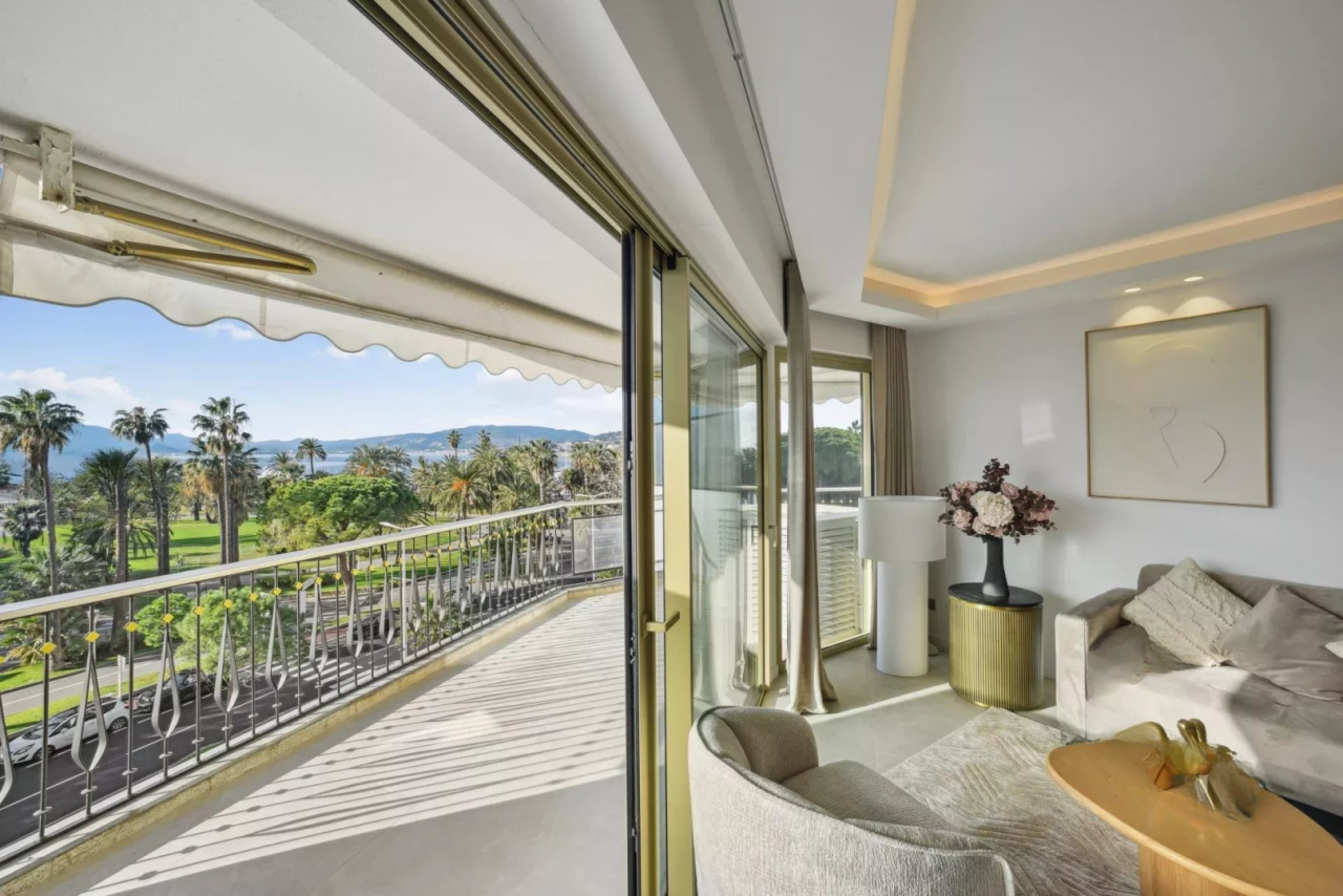 Квартира в Каннах, Франция, 96 м² - фото 1