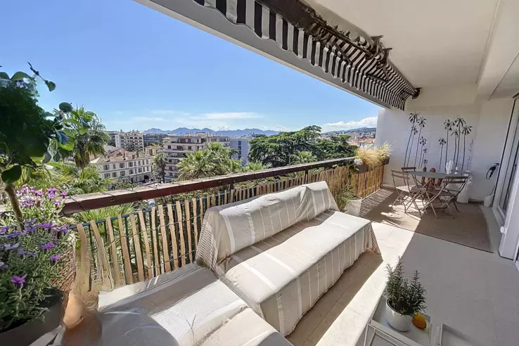 Квартира в Каннах, Франция, 90 м² - фото 1