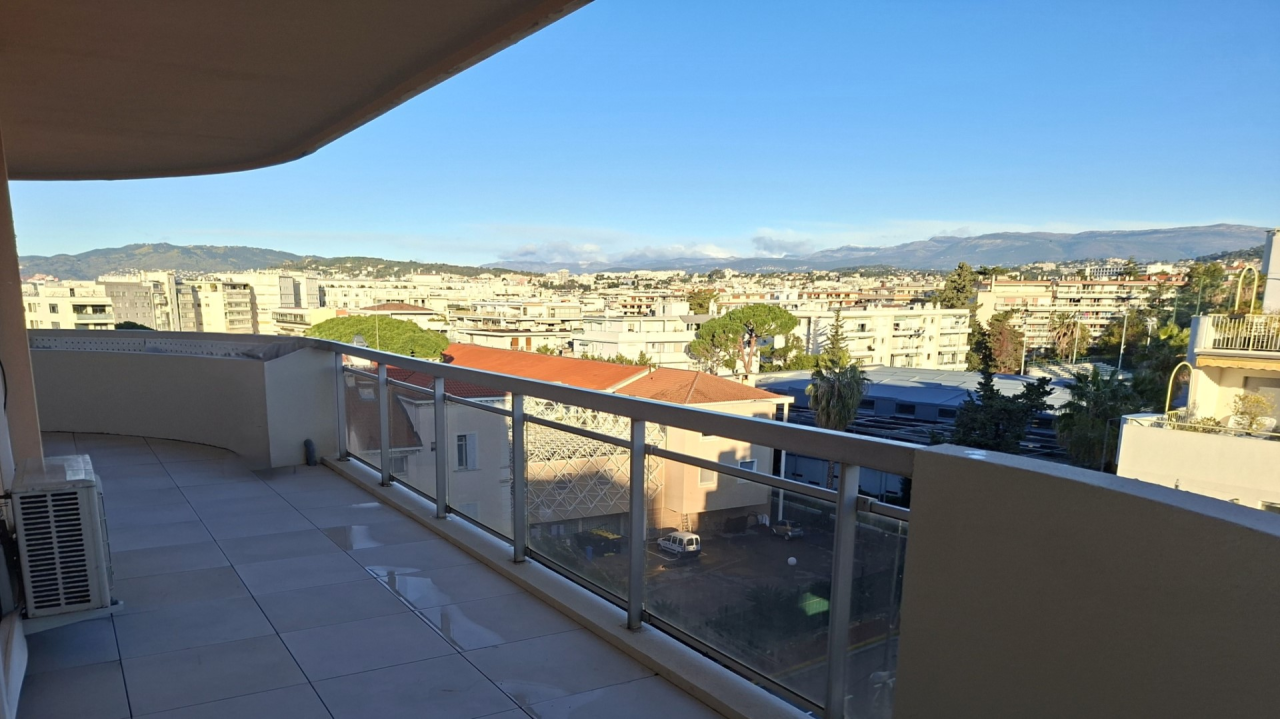 Квартира в Каннах, Франция, 194 м² - фото 1