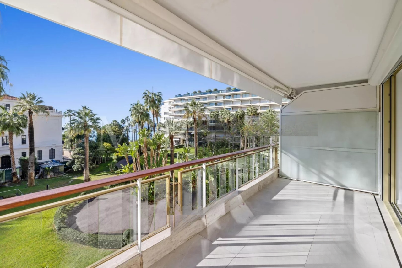 Квартира в Каннах, Франция, 84 м² - фото 1