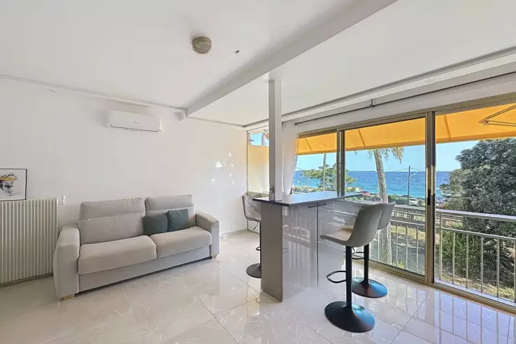 Квартира в Каннах, Франция, 33 м² - фото 1