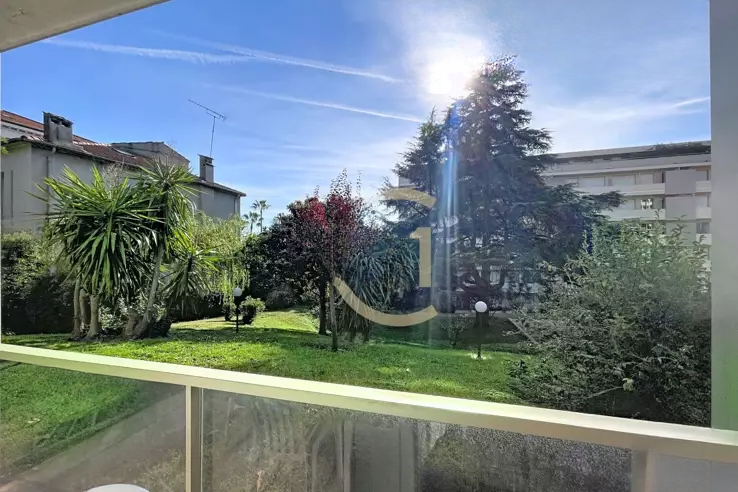 Квартира в Каннах, Франция, 25 м² - фото 1