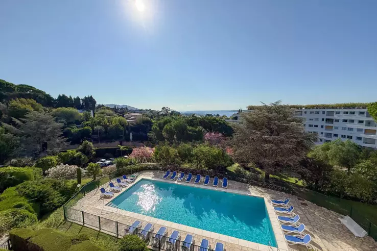 Квартира в Каннах, Франция, 65 м² - фото 1