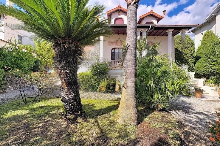 Квартира в Каннах, Франция, 275 м² - фото 1