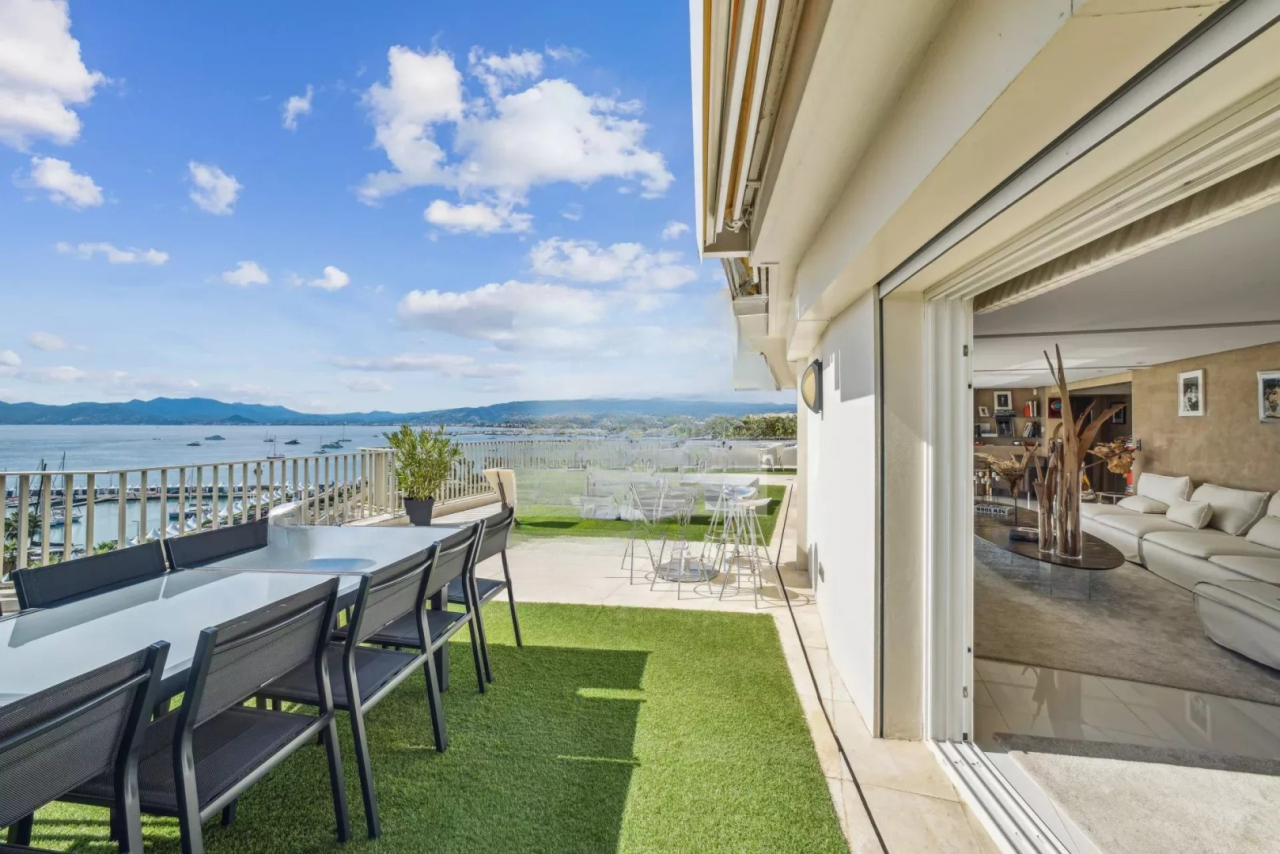 Квартира в Каннах, Франция, 125 м² - фото 1