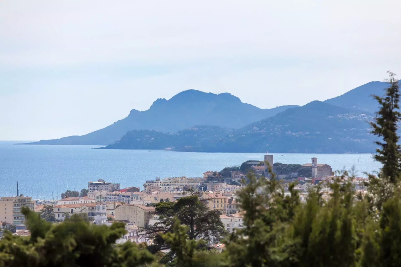 Квартира в Каннах, Франция, 668 м² - фото 2