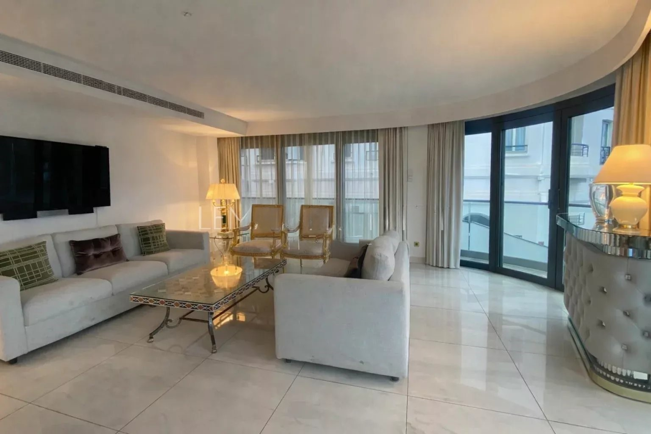 Квартира в Каннах, Франция, 112 м² - фото 2