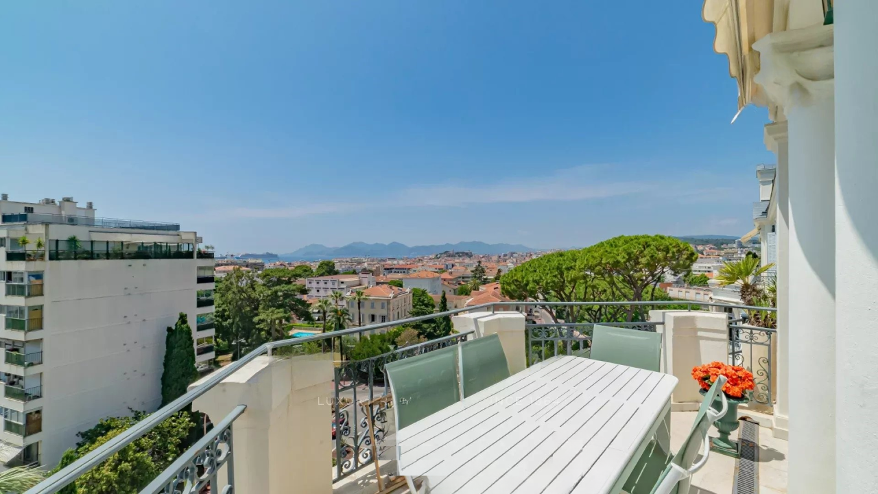 Квартира в Каннах, Франция, 190 м² - фото 2