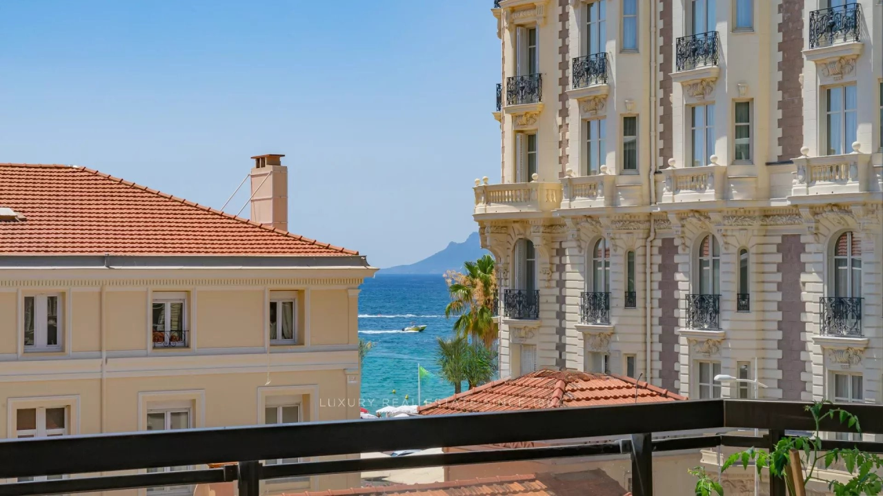 Квартира в Каннах, Франция, 58 м² - фото 2