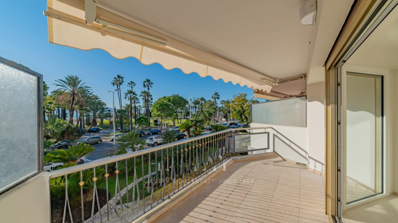 Квартира в Каннах, Франция, 92 м² - фото 2