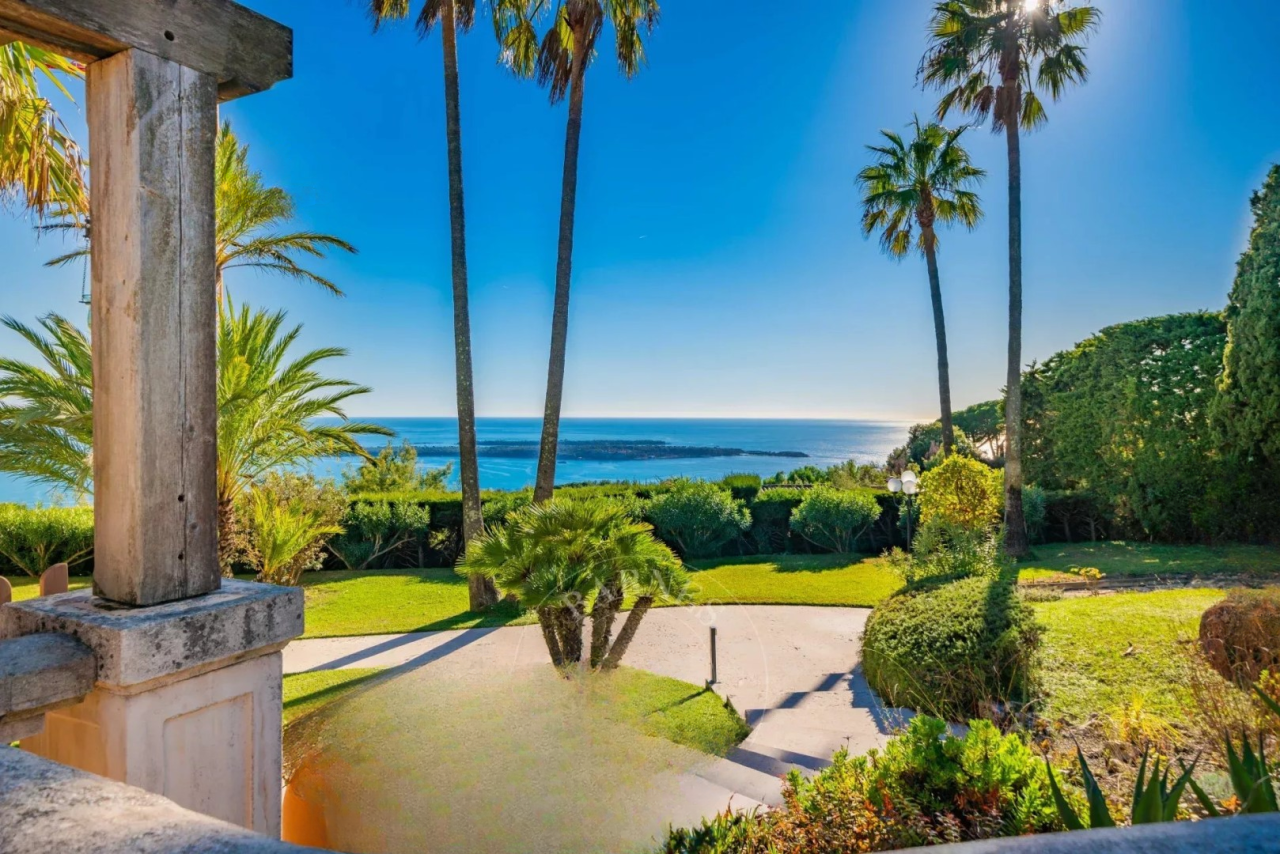 Квартира в Каннах, Франция, 355 м² - фото 2