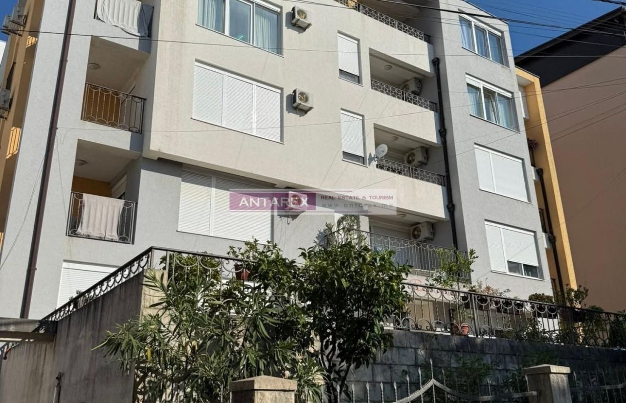 Апартаменты в Добра Воде, Черногория, 68 м² - фото 15