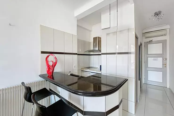 Квартира в Каннах, Франция, 22 м² - фото 2